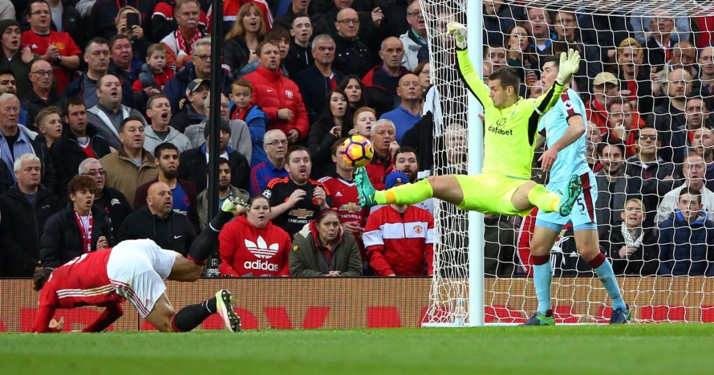 tom-heaton-save